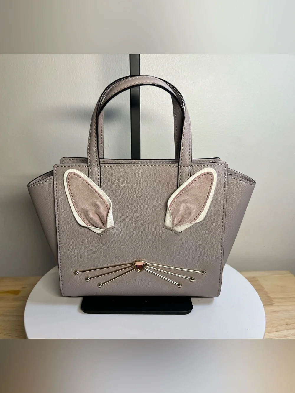 the Kate Spade New York Hop to It Bunny Rabbit Mini Hayden Crossbody Like New - Picture 2 of 7